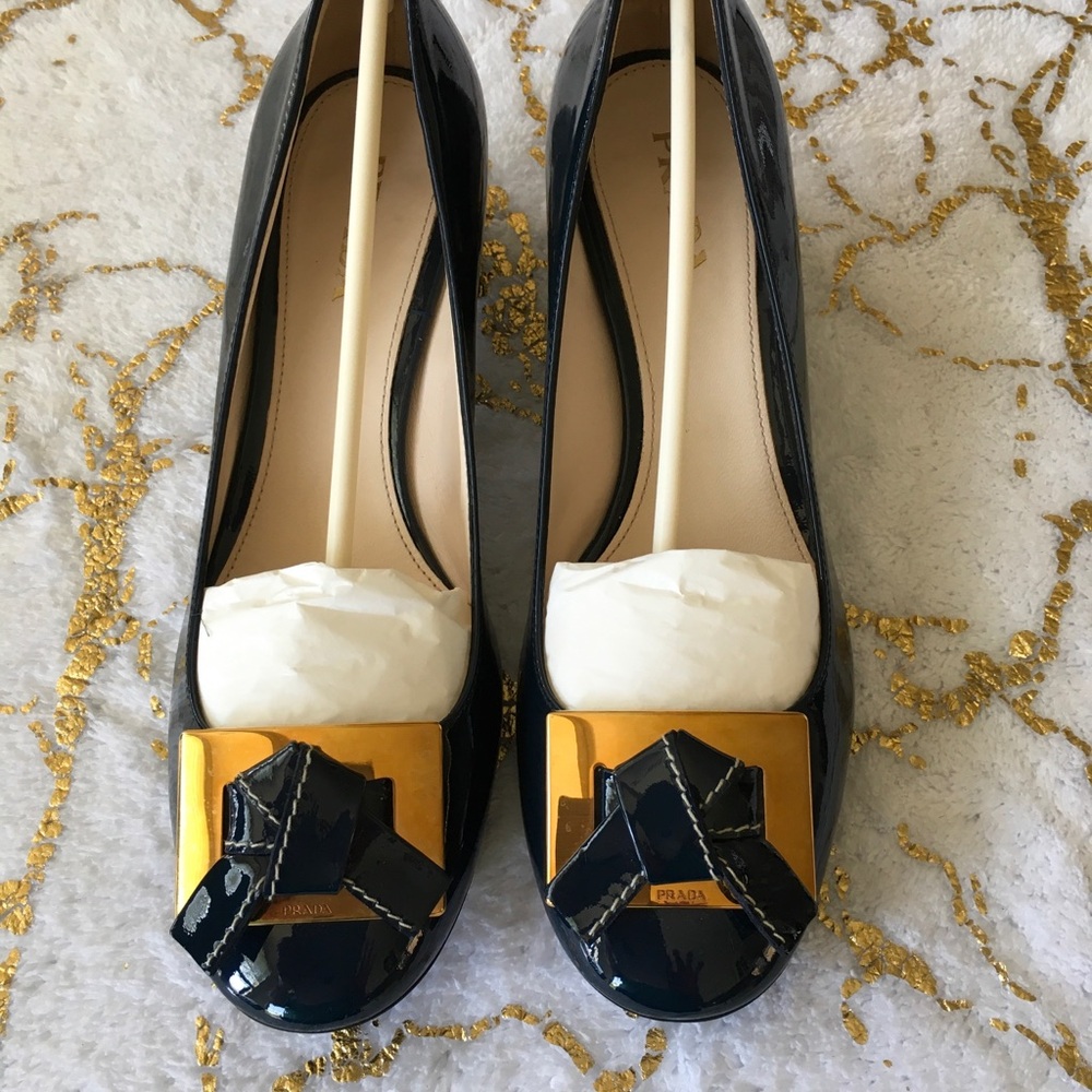 Prada Black and Gold Heels with Elegant Design